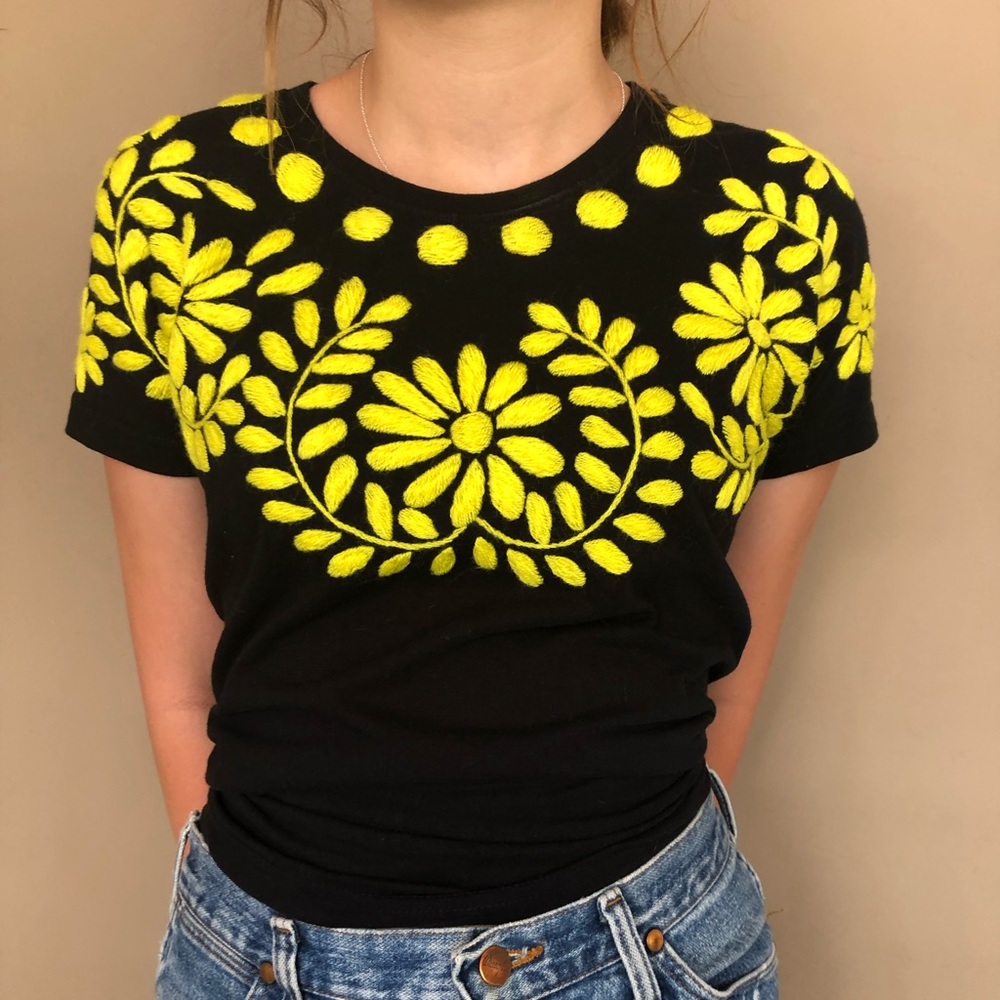 Vintage Black & Yellow Bohemian Tee. Size Small.
